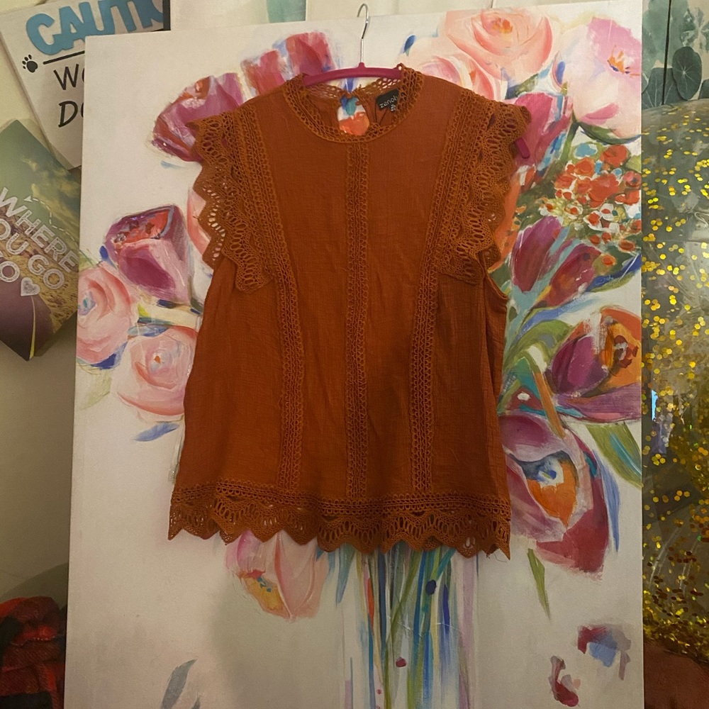 Tops - Picture 3 of 8